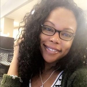 Meet your Posher, Meagan